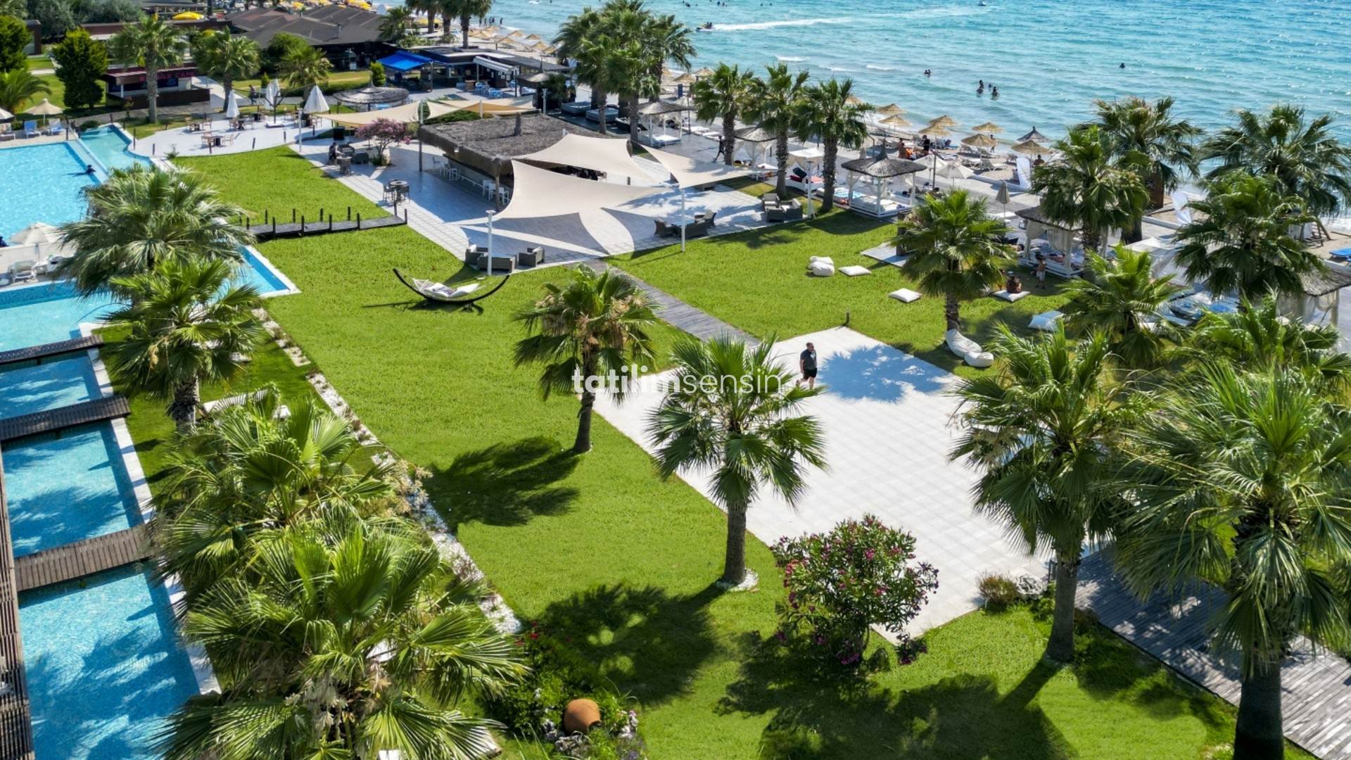 Risus Beach Resort Hotel - 3