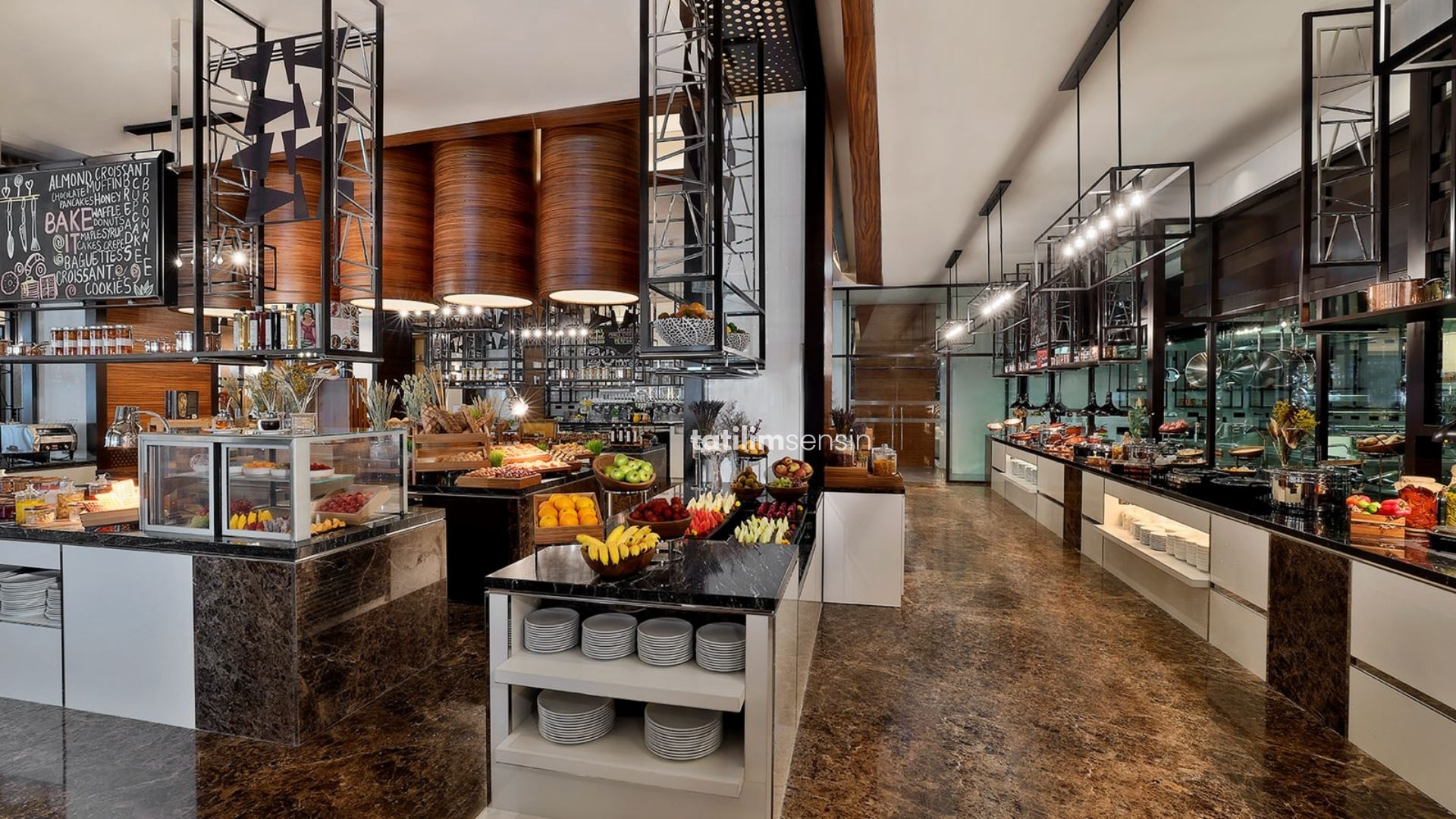 Hilton Dubai Palm Jumeirah - 12