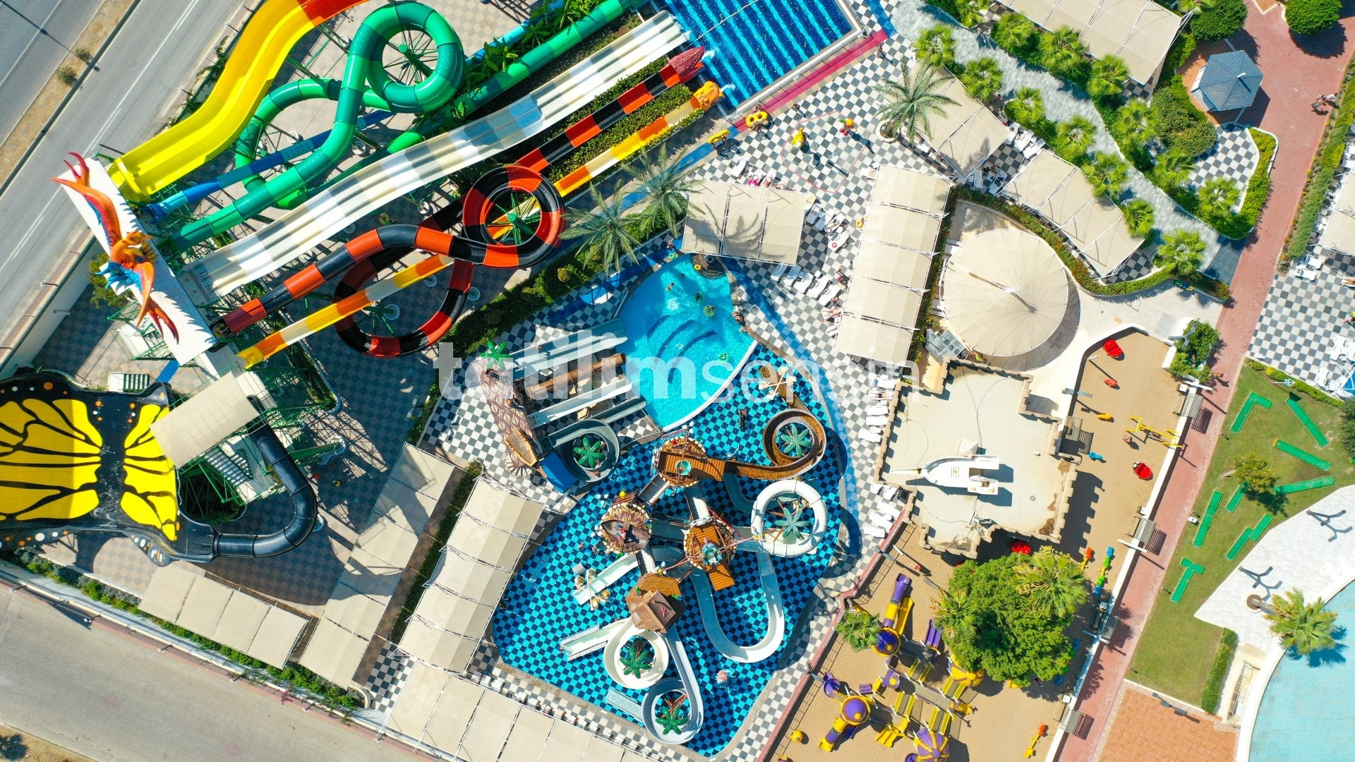 Crystal Admiral Resort Suites Spa - 4