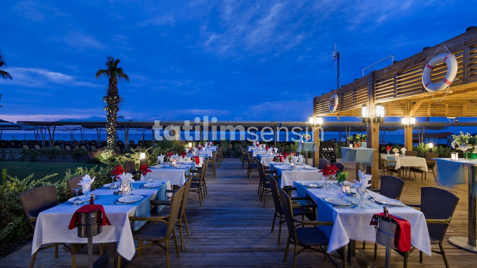 Crystal Waterworld Resort Spa - 9