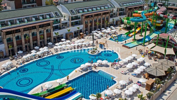 Crystal Waterworld Resort Spa