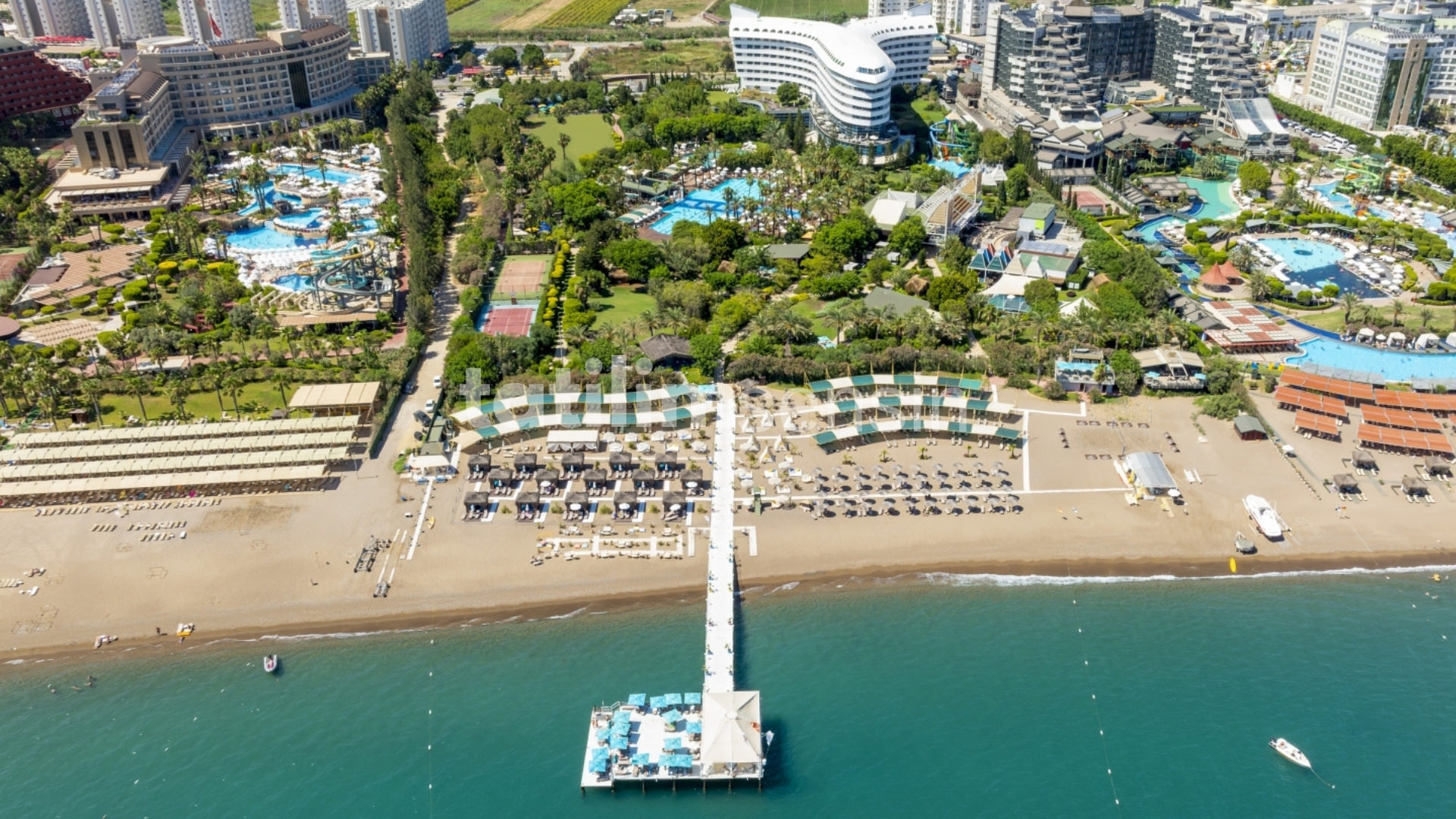 Concorde Deluxe Resort - 5