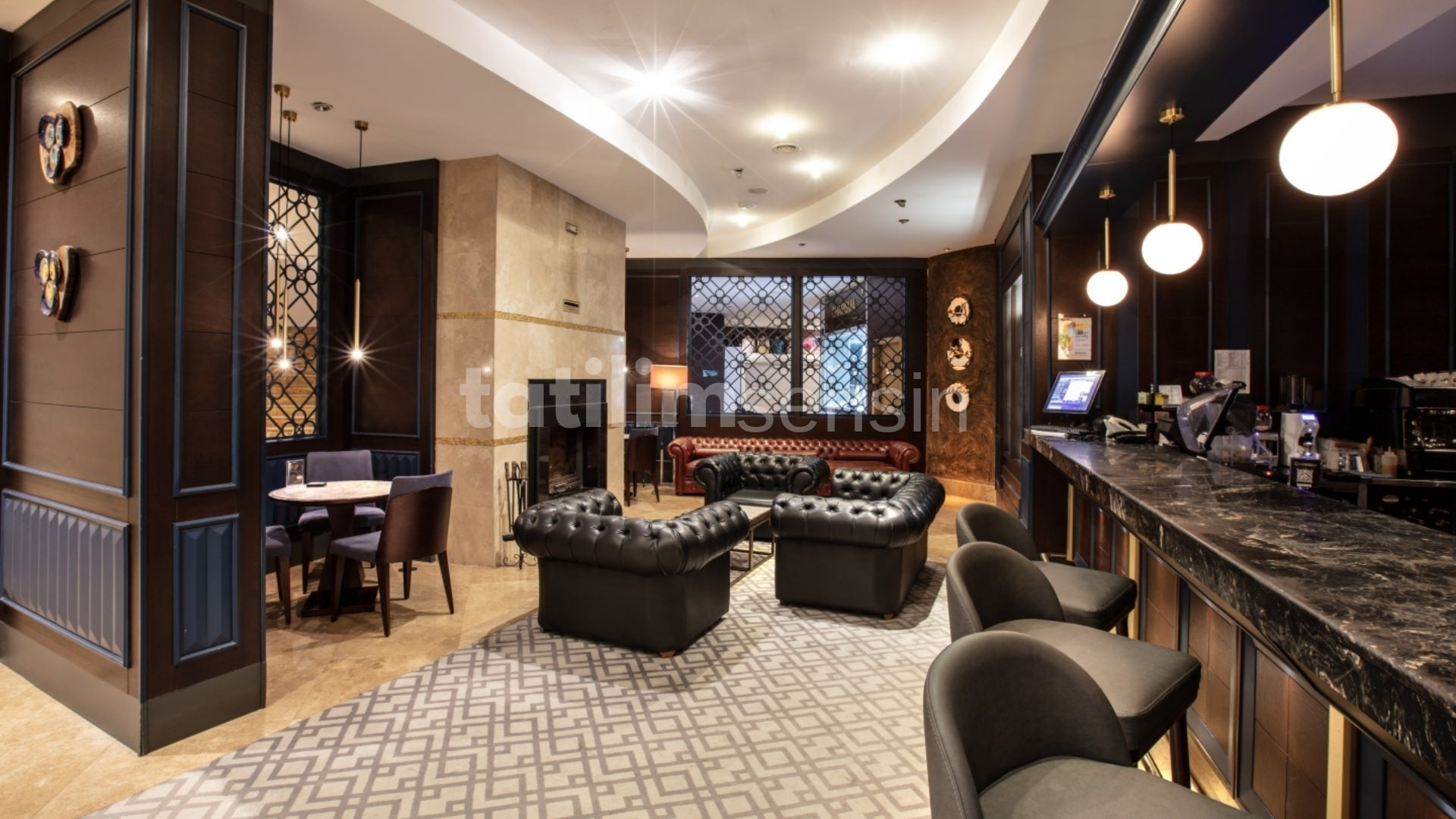 Charisma De Luxe Hotel - 9