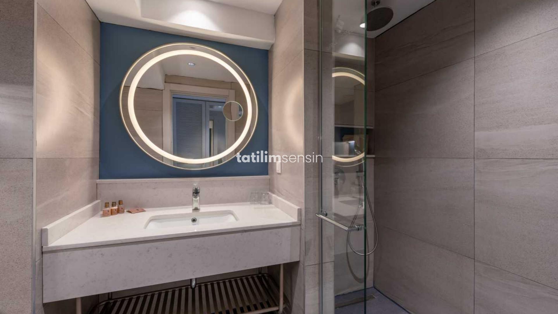 Süral Saray Hotel +16 - 25