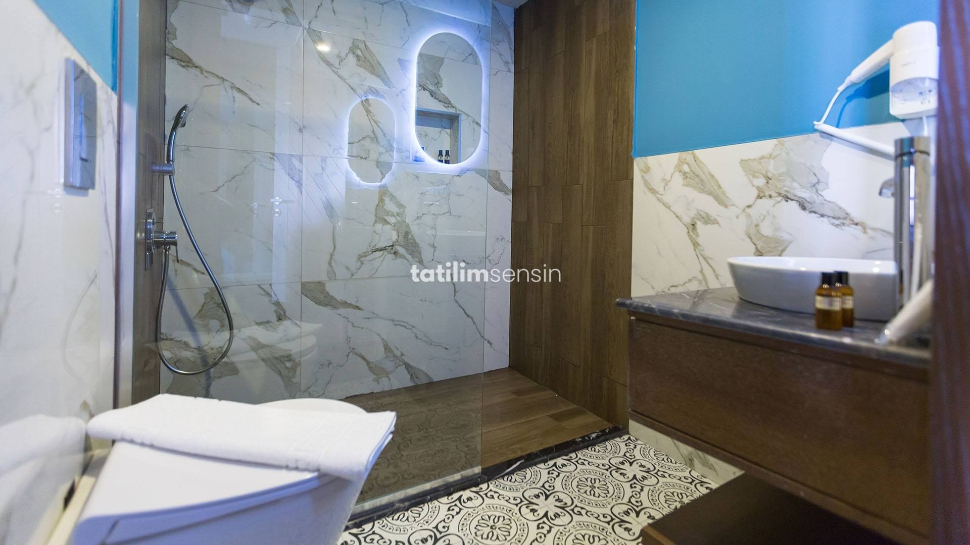 Risus Beach Resort Hotel - 15