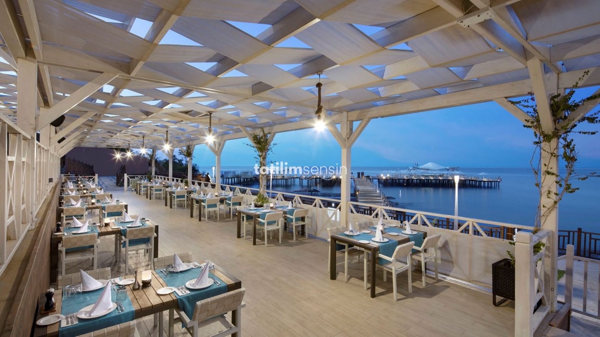 Elexus Hotel Resort Casino - 14