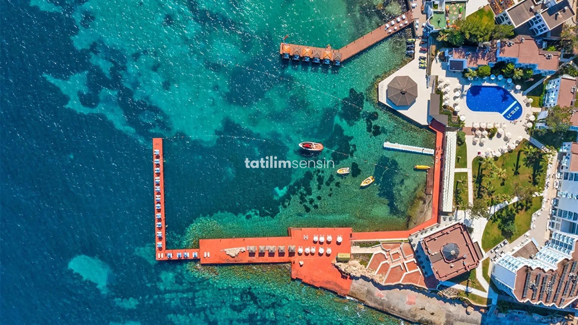 Le Bleu Hotel  Resort - 3