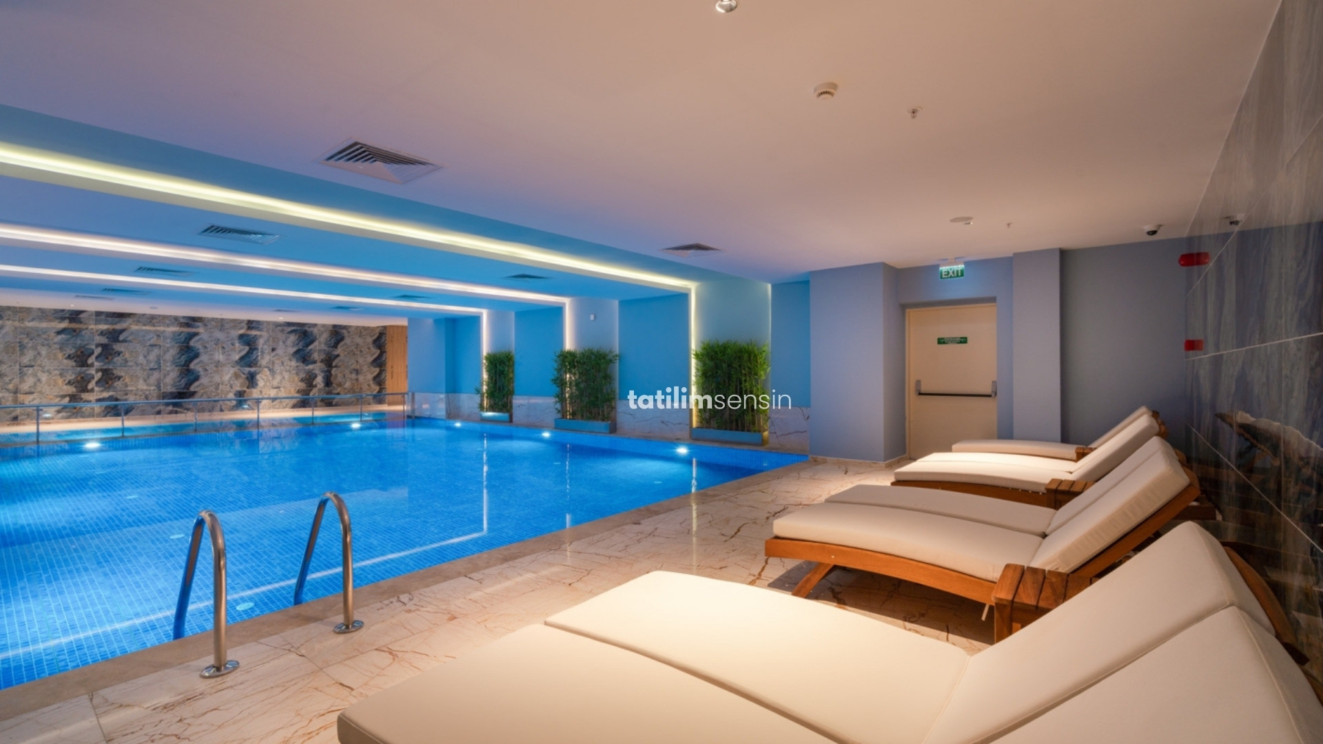 Concorde Tower Hotel - 5