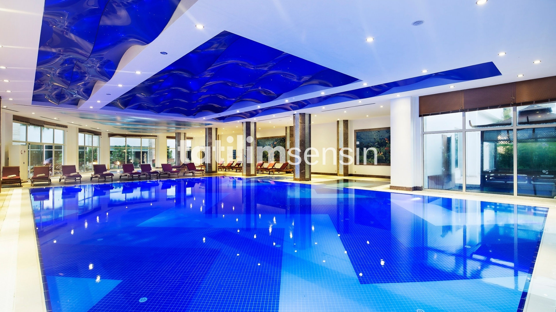 Crystal Waterworld Resort Spa - 10