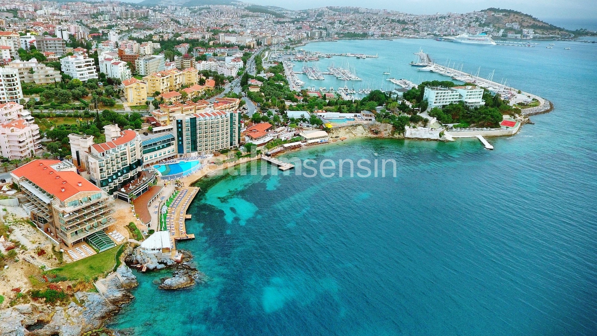 Charisma De Luxe Hotel - 4