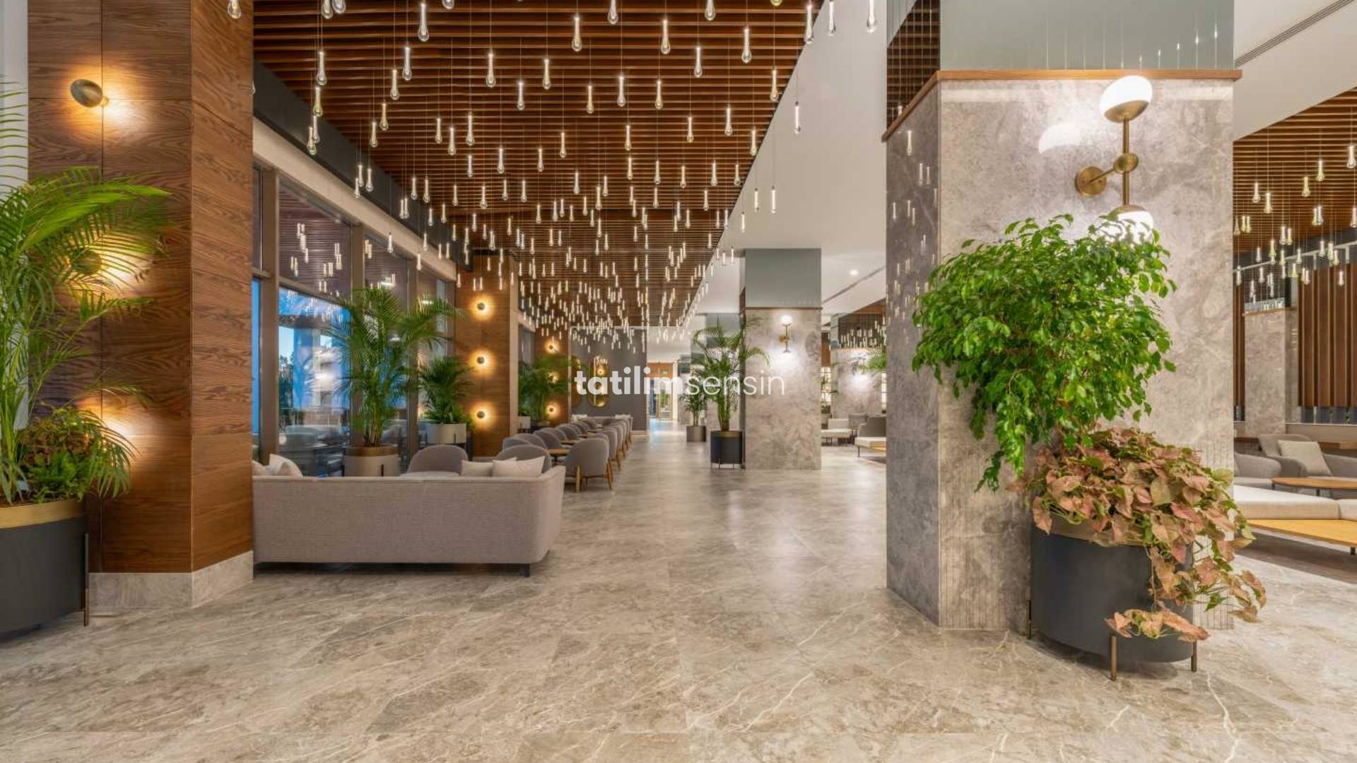 Süral Saray Hotel +16 - 8