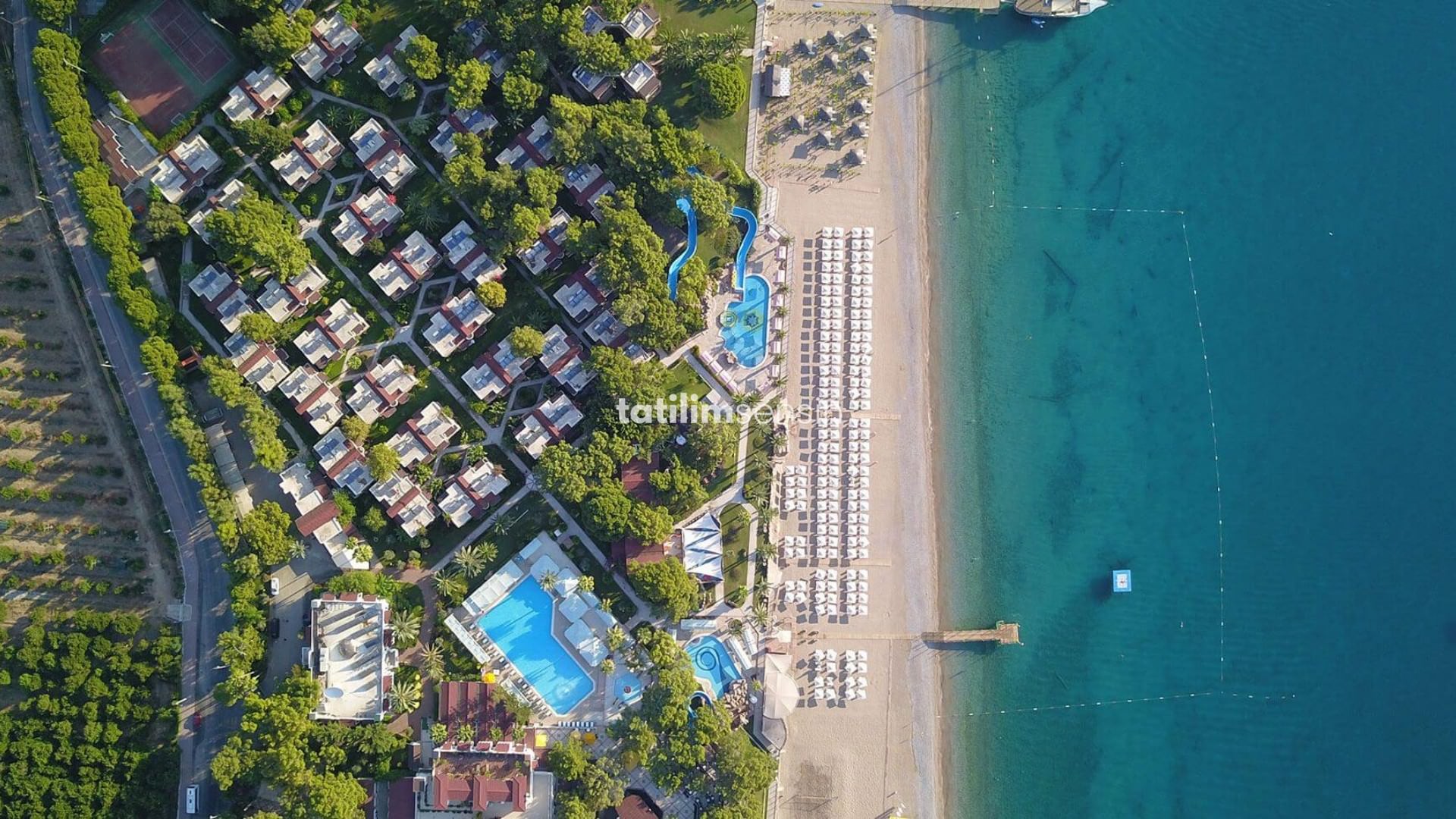 Pirate's Beach Club - 1