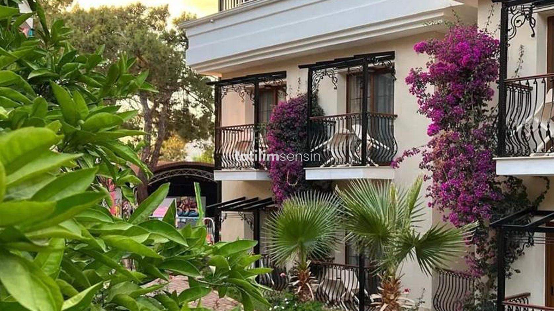 Telmessos Neva Hotel - 4