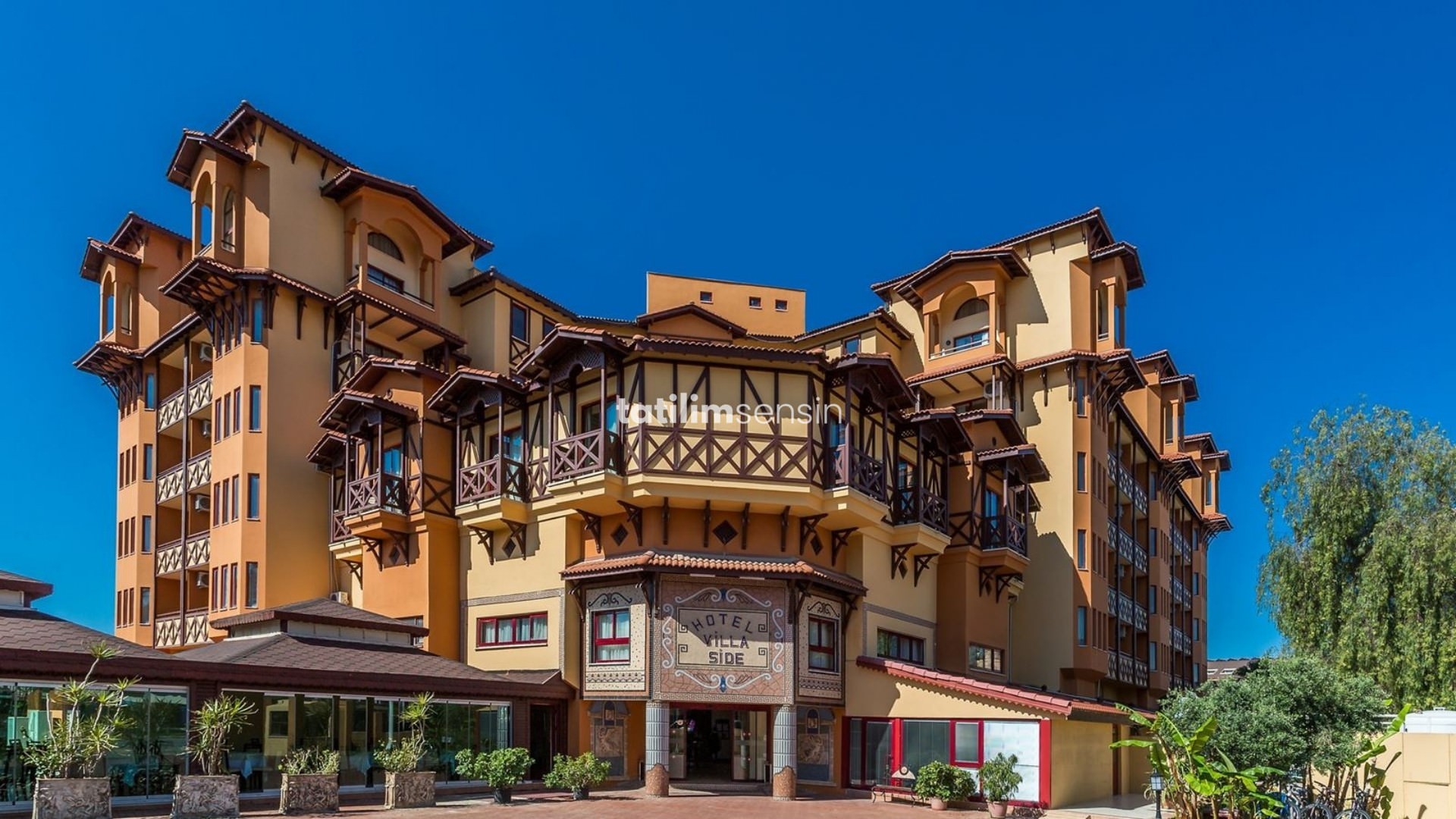 Villa Side Hotel - 1