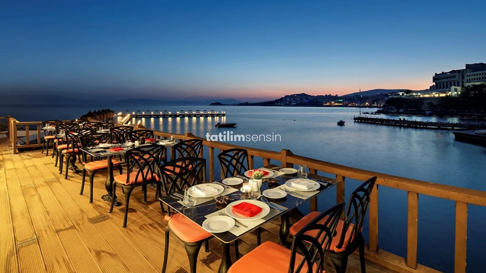 Le Bleu Hotel  Resort - 13