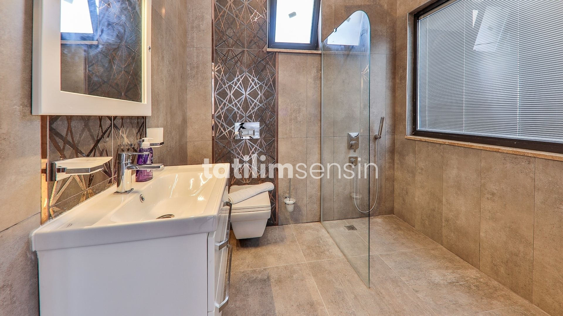 Villa Lalin 7 |  İslamlar - 27