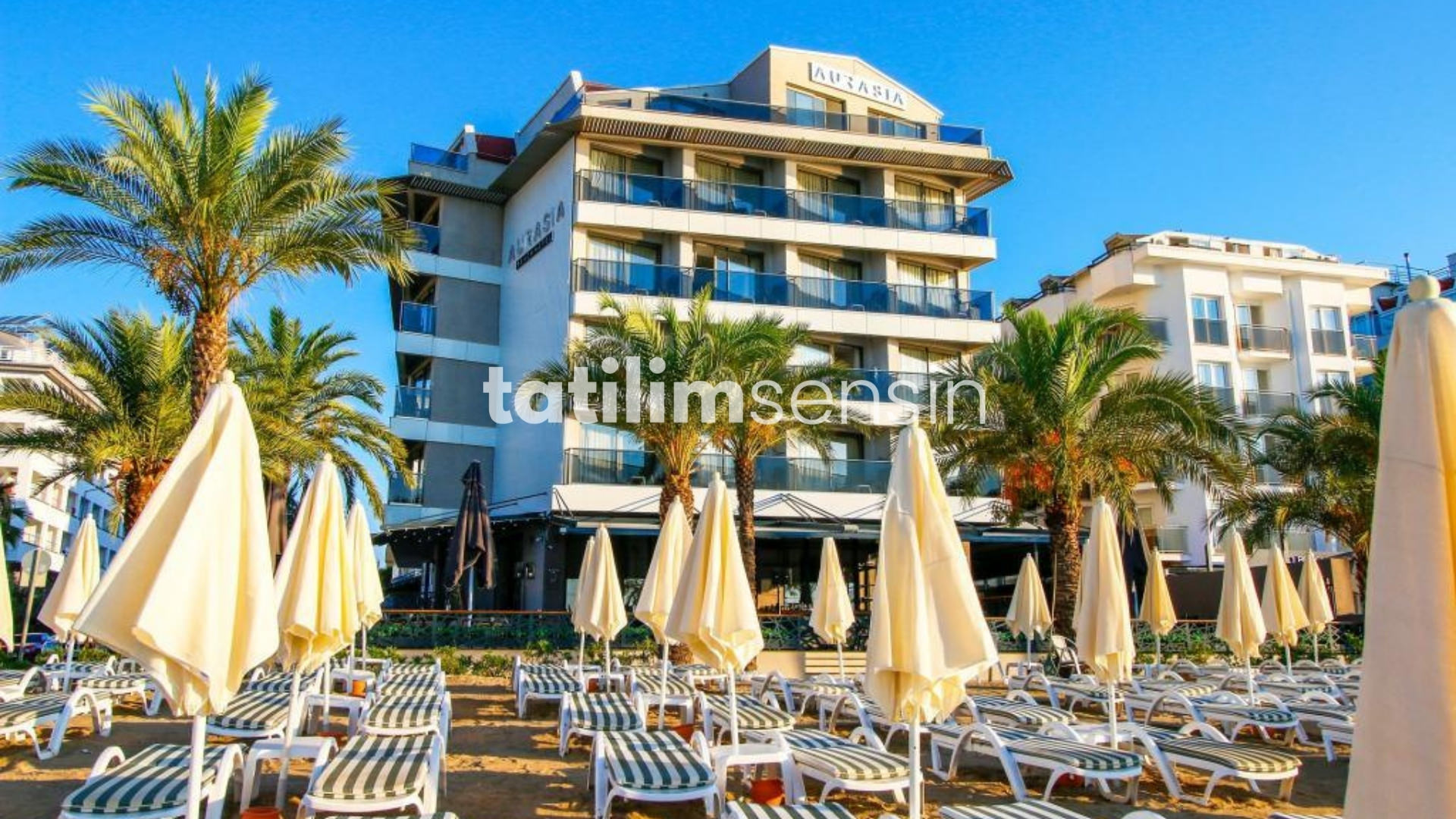 Aurasia Beach Hotel - 1