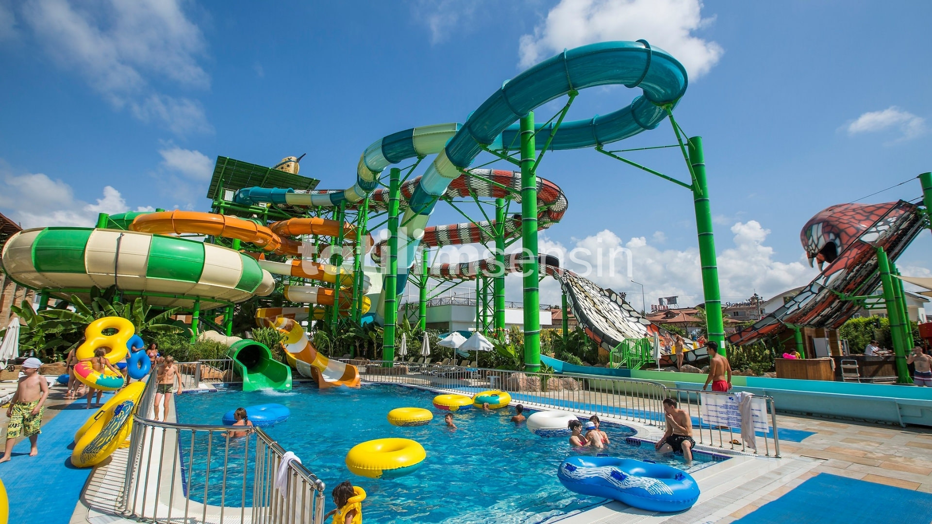 Crystal Waterworld Resort Spa - 7