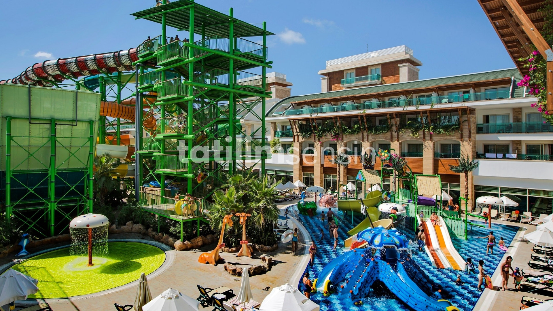 Crystal Waterworld Resort Spa - 6