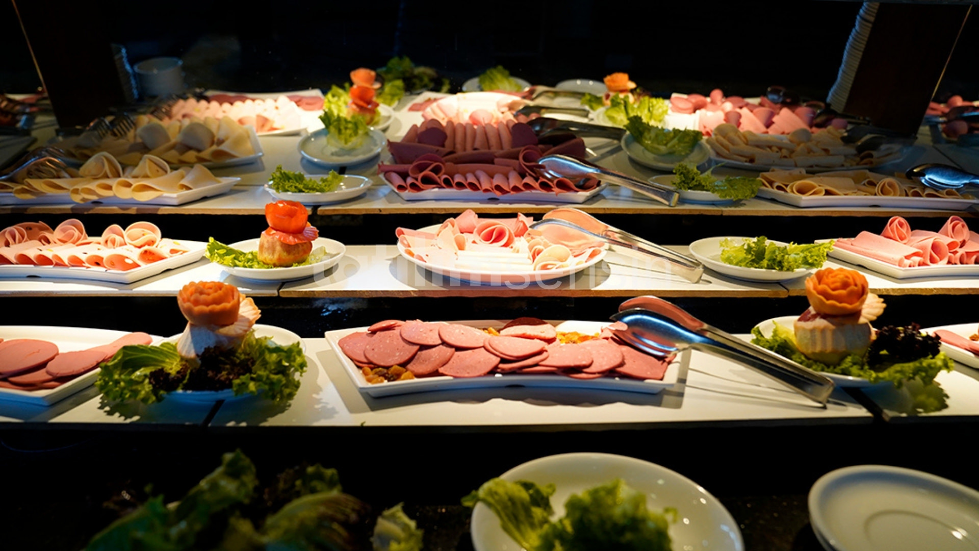 Manaspark Deluxe Hotel - 7