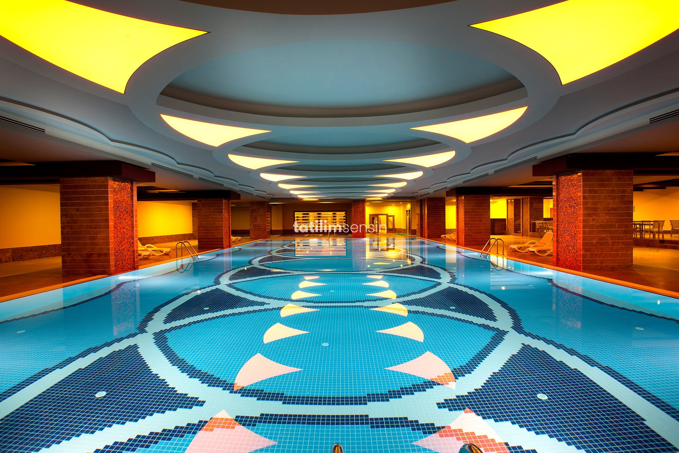 Royal Holiday Palace - 4