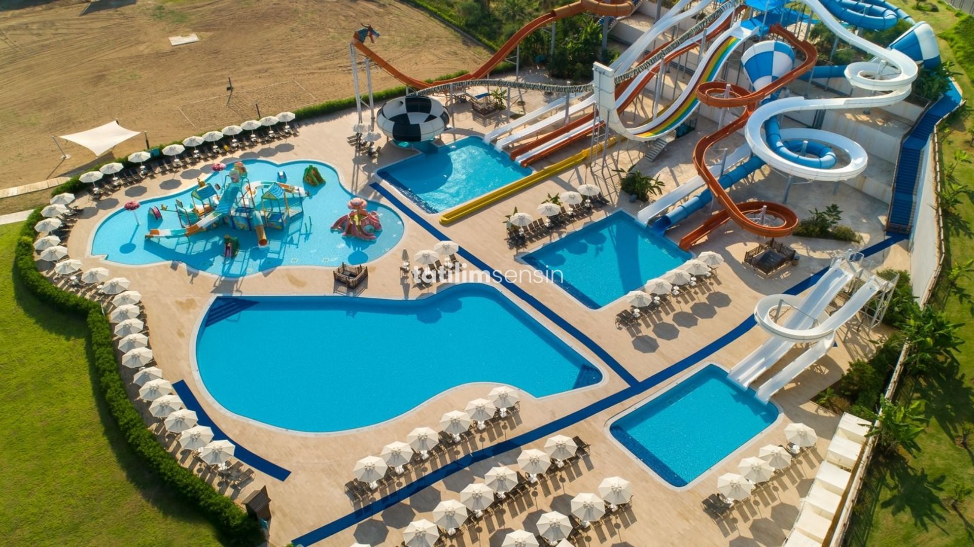 Elexus Hotel Resort Casino - 4