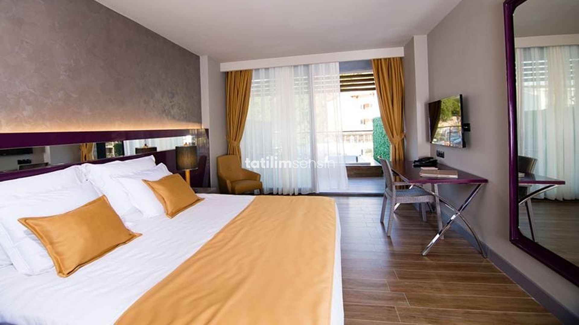 Mirage World Hotel - 12