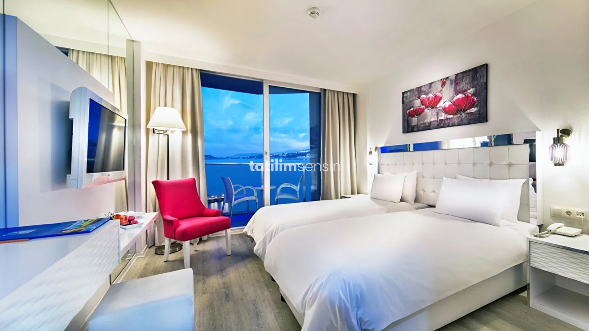 Le Bleu Hotel  Resort - 12