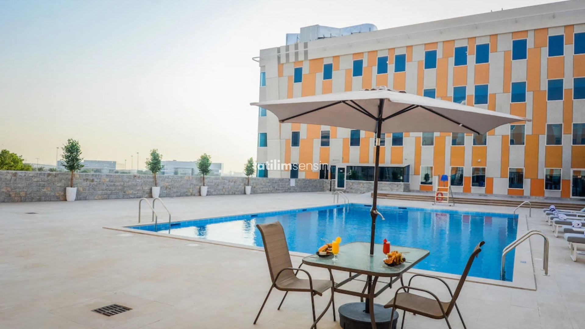 Vogo Grand Hotel Dubai - 4