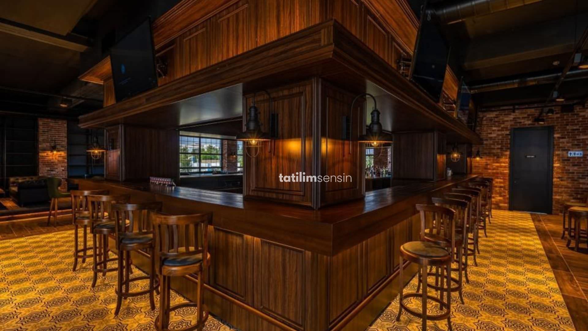 Novel Centre Point Hotel - 10