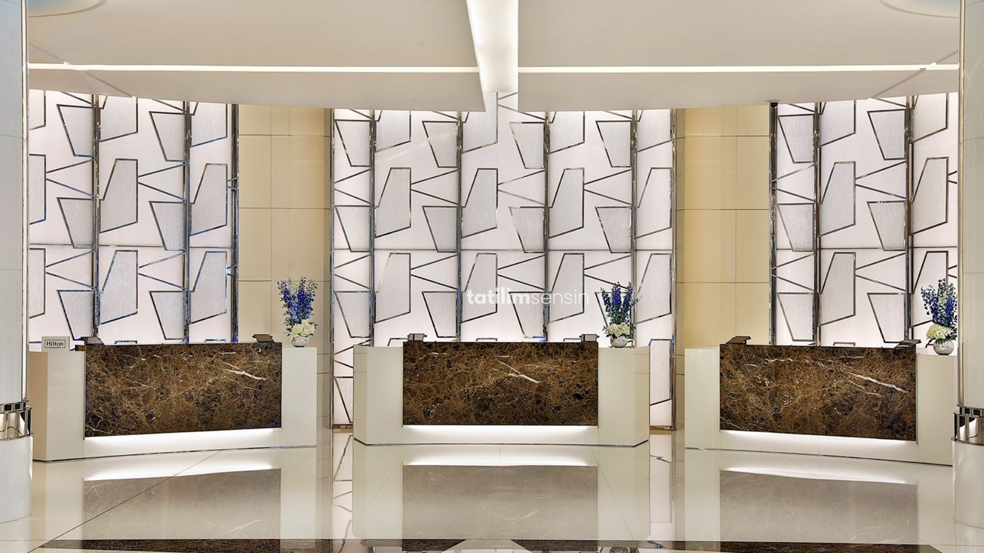 Hilton Dubai Palm Jumeirah - 7